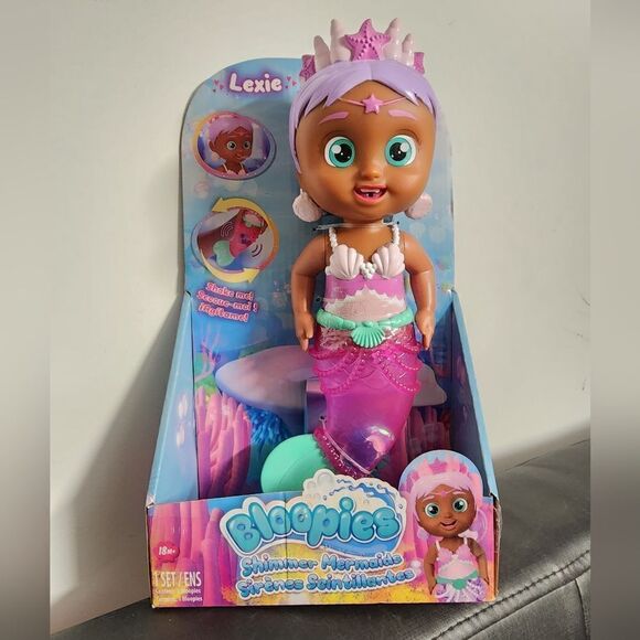 Bloopies Mermaids - Lexie Mermaid Doll With Removable Color Change Magic Tail - Picture 1 of 4